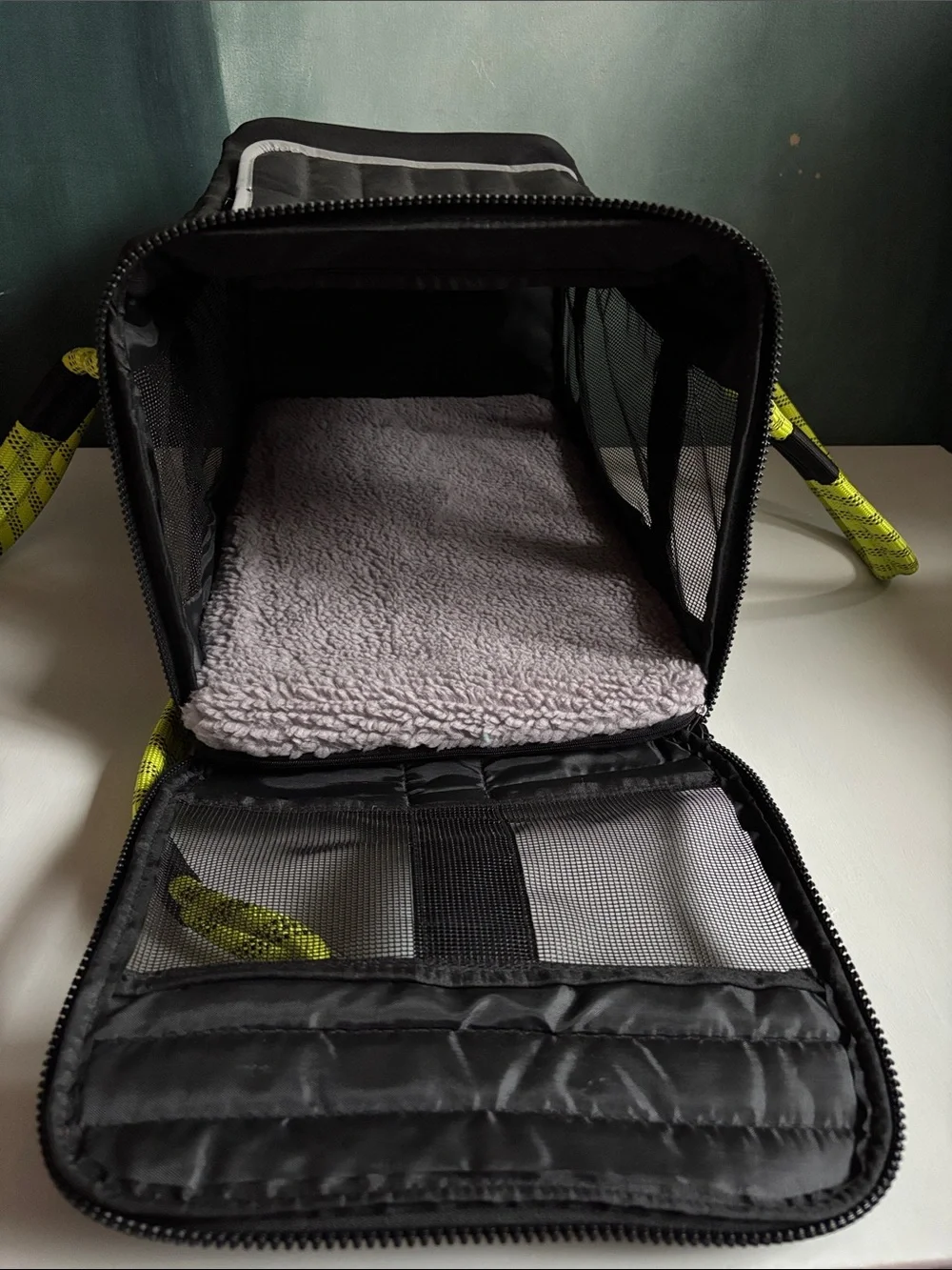 Roverlund Out Of Office Pet Carrier Large Airline Approved